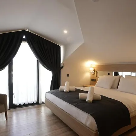 Alesta Seaside Hotel